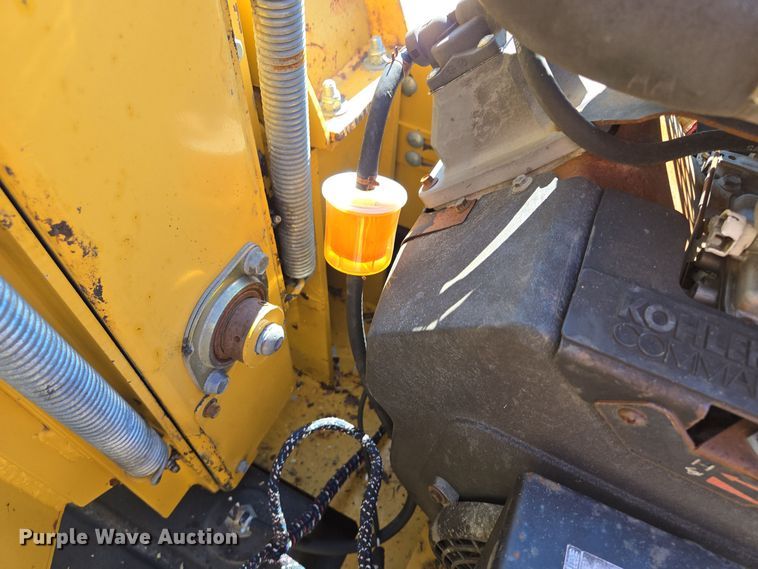 image for item EE8732 2001 Vermeer BC625A wood chipper