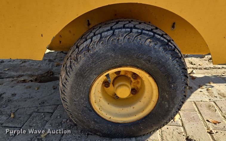 image for item EE8732 2001 Vermeer BC625A wood chipper