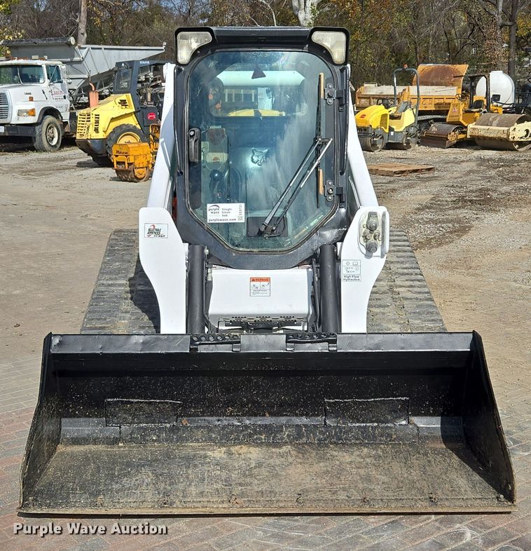 image for item EE8735 2018 Bobcat  T650 tracked skid steer loader