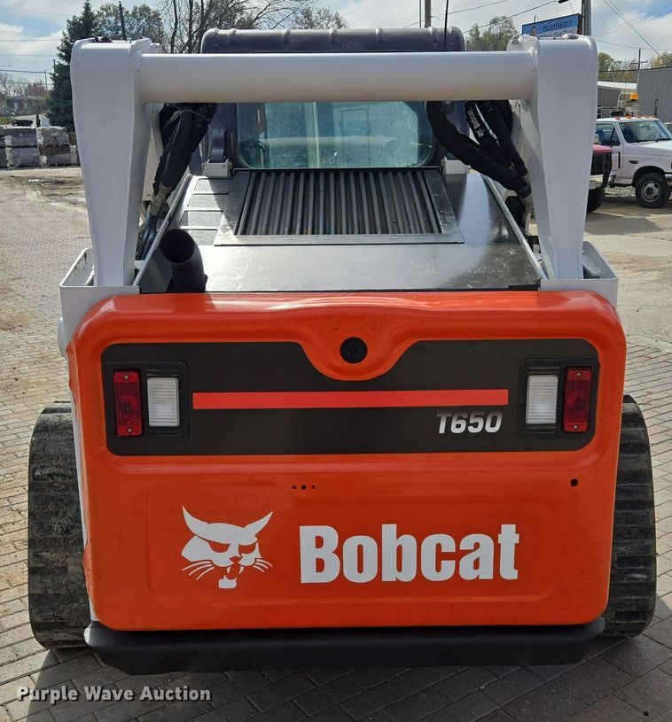 image for item EE8735 2018 Bobcat  T650 tracked skid steer loader