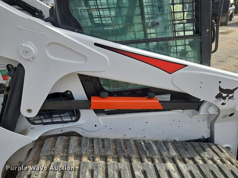 image for item EE8735 2018 Bobcat  T650 tracked skid steer loader