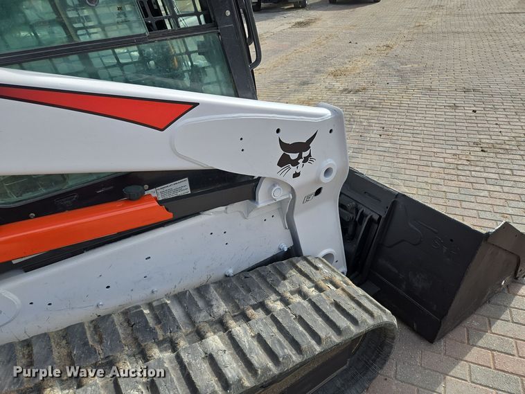 image for item EE8735 2018 Bobcat  T650 tracked skid steer loader
