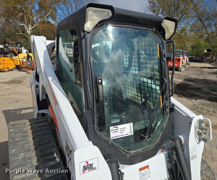 image for item EE8735 2018 Bobcat  T650 tracked skid steer loader