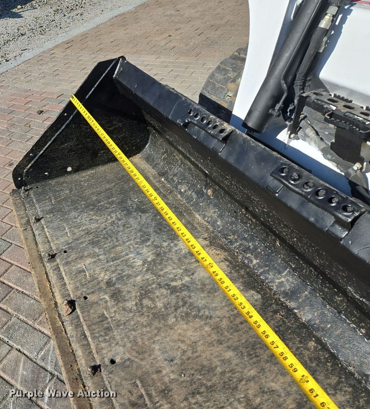 image for item EE8735 2018 Bobcat  T650 tracked skid steer loader