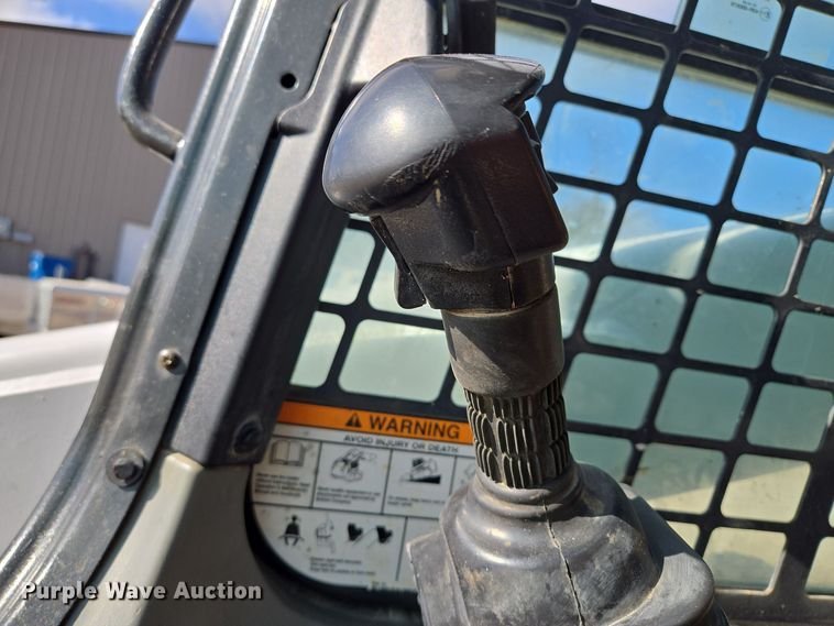 image for item EE8735 2018 Bobcat  T650 tracked skid steer loader