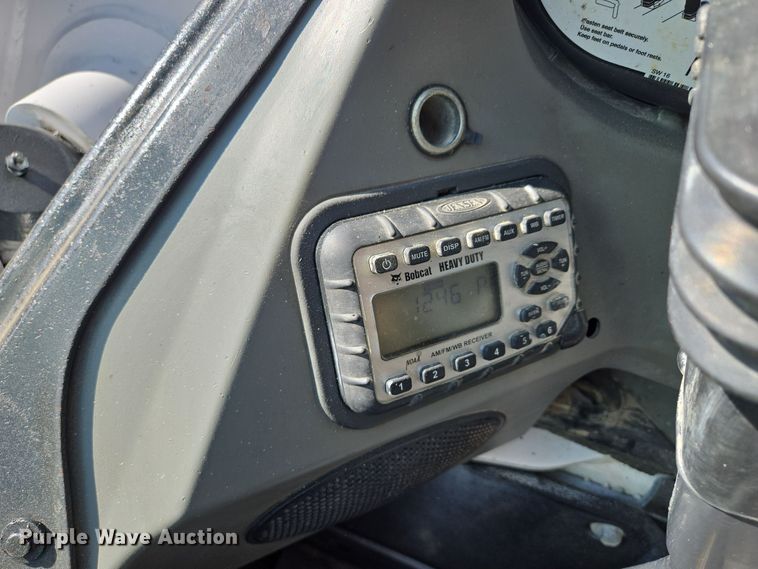 image for item EE8735 2018 Bobcat  T650 tracked skid steer loader