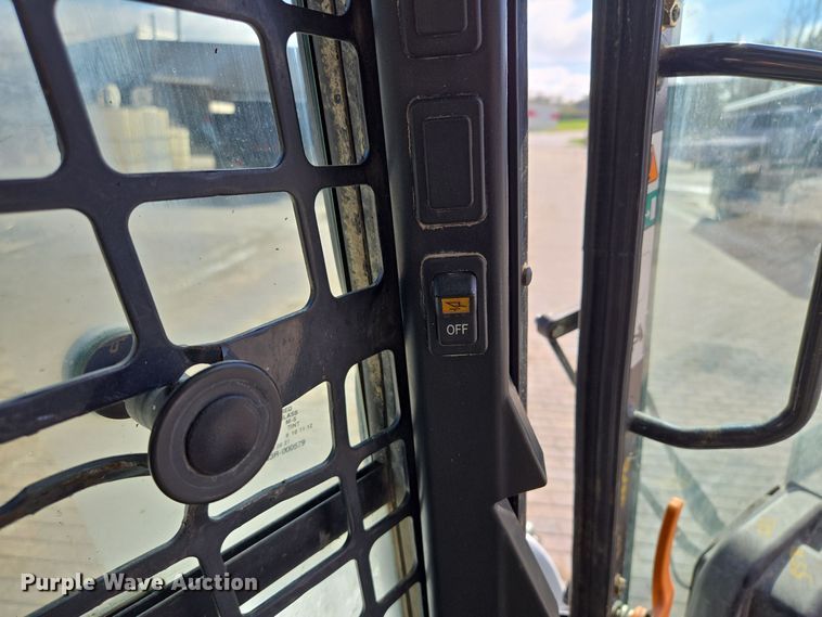 image for item EE8735 2018 Bobcat  T650 tracked skid steer loader