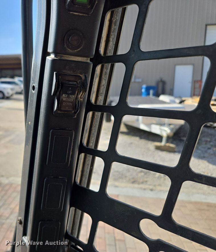 image for item EE8735 2018 Bobcat  T650 tracked skid steer loader