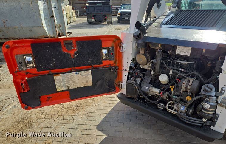 image for item EE8735 2018 Bobcat  T650 tracked skid steer loader