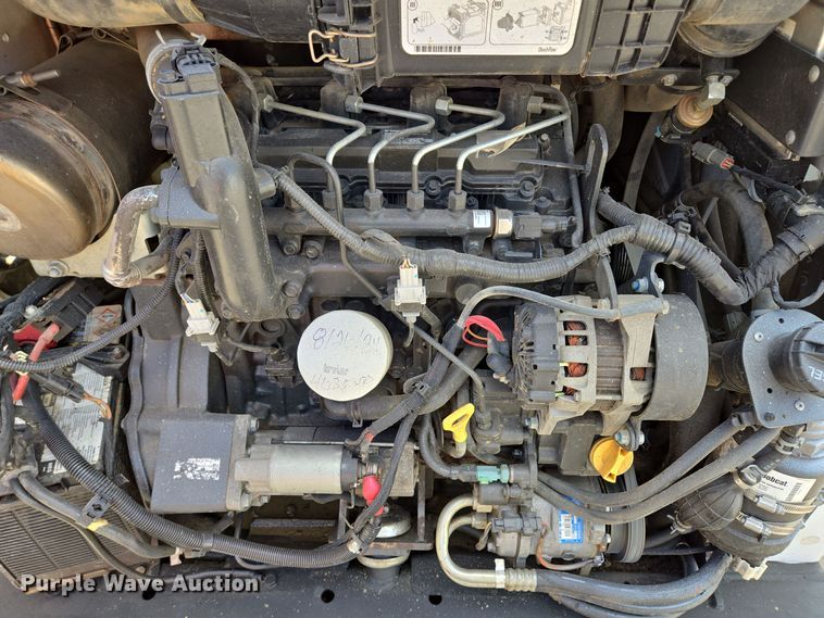 image for item EE8735 2018 Bobcat  T650 tracked skid steer loader