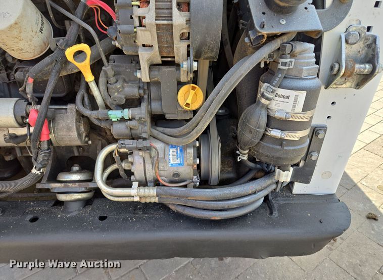 image for item EE8735 2018 Bobcat  T650 tracked skid steer loader