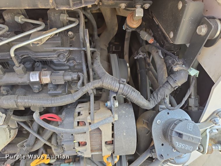 image for item EE8735 2018 Bobcat  T650 tracked skid steer loader