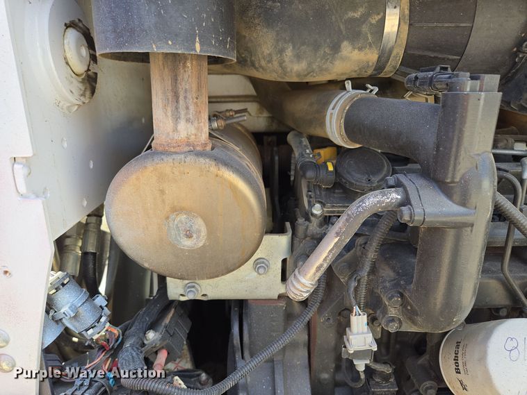 image for item EE8735 2018 Bobcat  T650 tracked skid steer loader