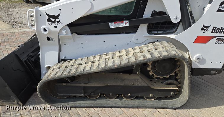 image for item EE8735 2018 Bobcat  T650 tracked skid steer loader