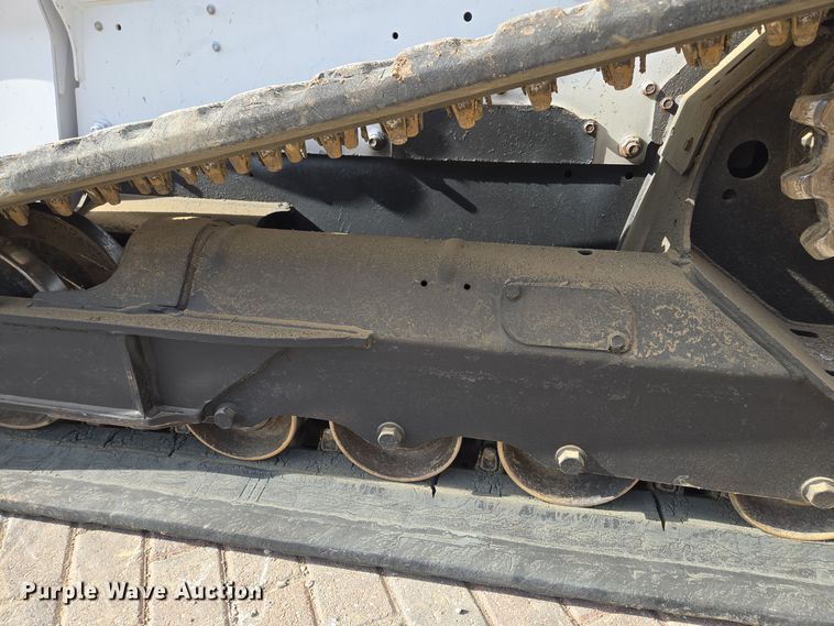 image for item EE8735 2018 Bobcat  T650 tracked skid steer loader