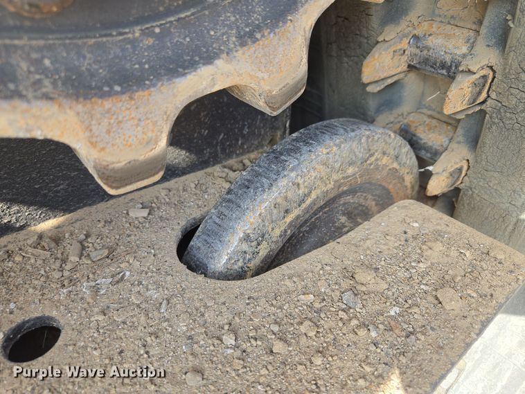 image for item EE8735 2018 Bobcat  T650 tracked skid steer loader