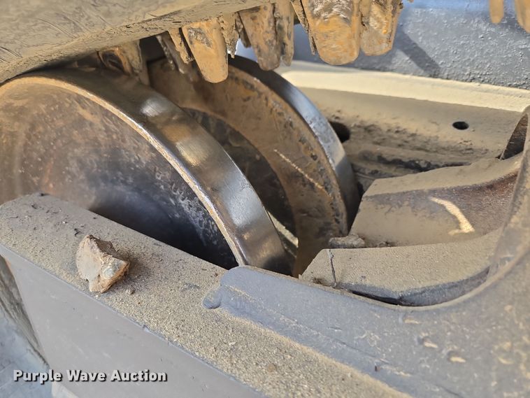 image for item EE8735 2018 Bobcat  T650 tracked skid steer loader