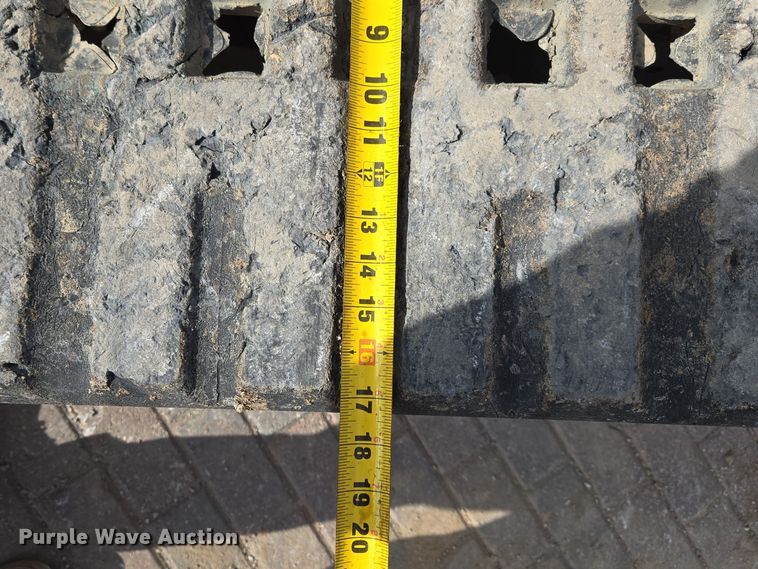 image for item EE8735 2018 Bobcat  T650 tracked skid steer loader