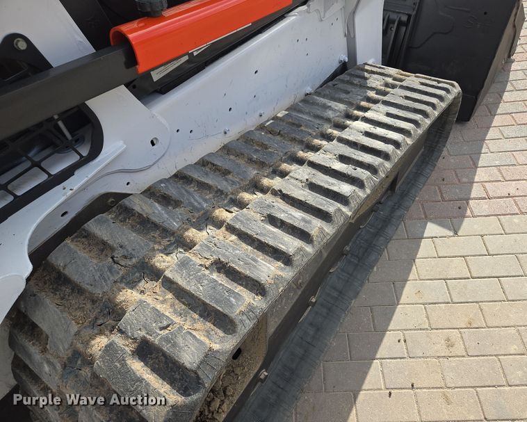 image for item EE8735 2018 Bobcat  T650 tracked skid steer loader
