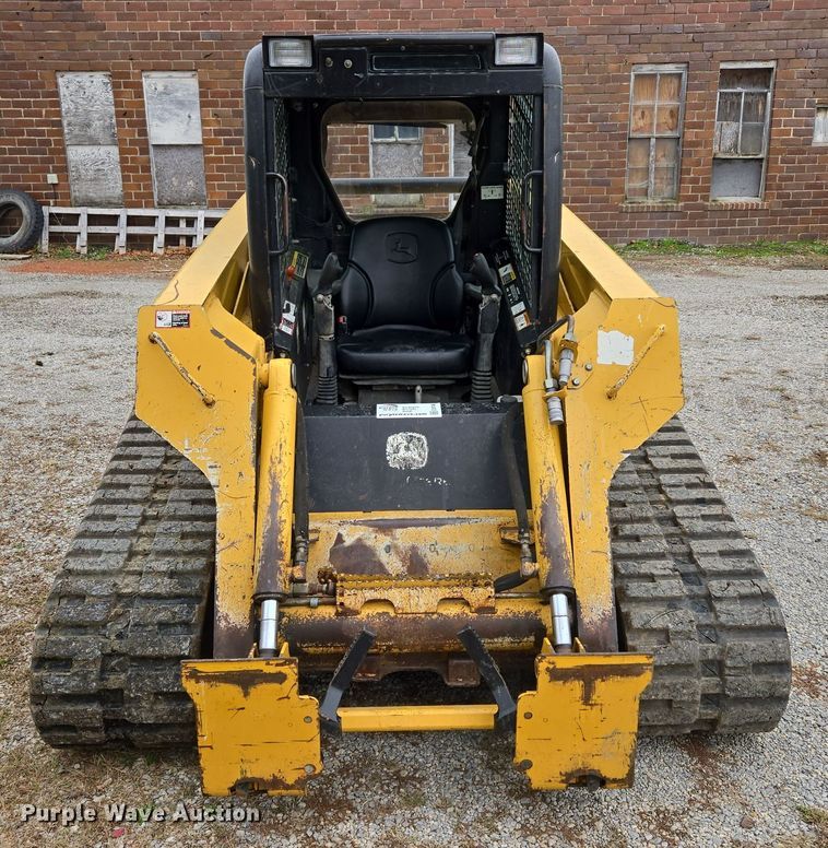 image for item EE8746 2007 John Deere CT332 tracked skid steer loader