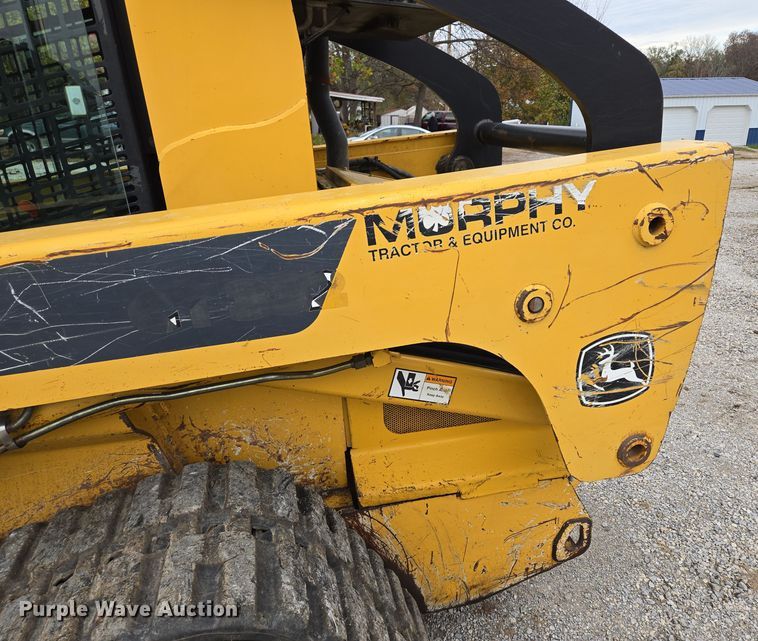 image for item EE8746 2007 John Deere CT332 tracked skid steer loader