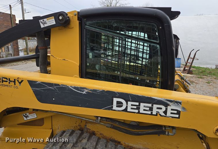 image for item EE8746 2007 John Deere CT332 tracked skid steer loader