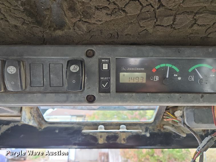 image for item EE8746 2007 John Deere CT332 tracked skid steer loader