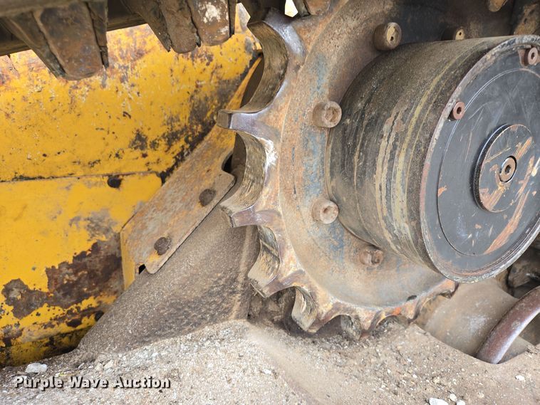 image for item EE8746 2007 John Deere CT332 tracked skid steer loader