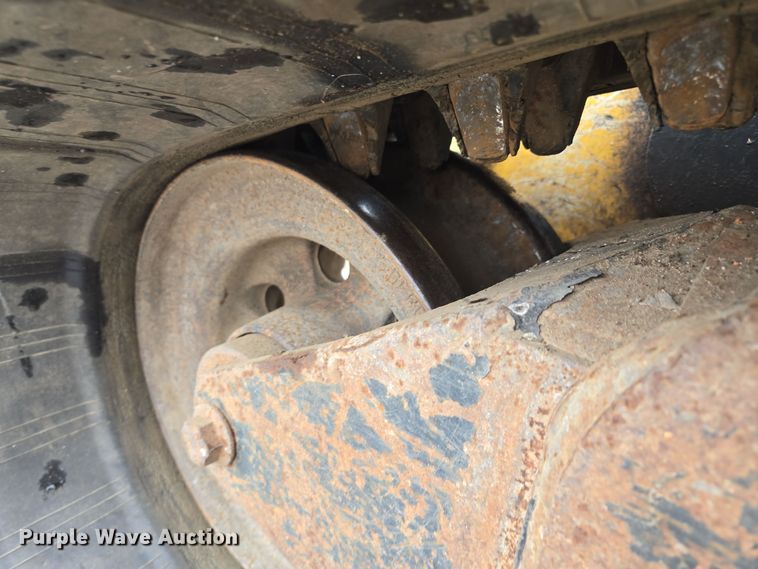 image for item EE8746 2007 John Deere CT332 tracked skid steer loader