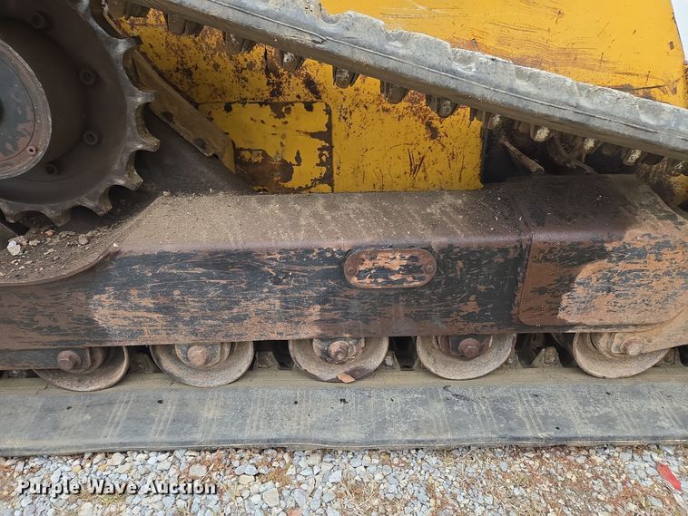 image for item EE8746 2007 John Deere CT332 tracked skid steer loader