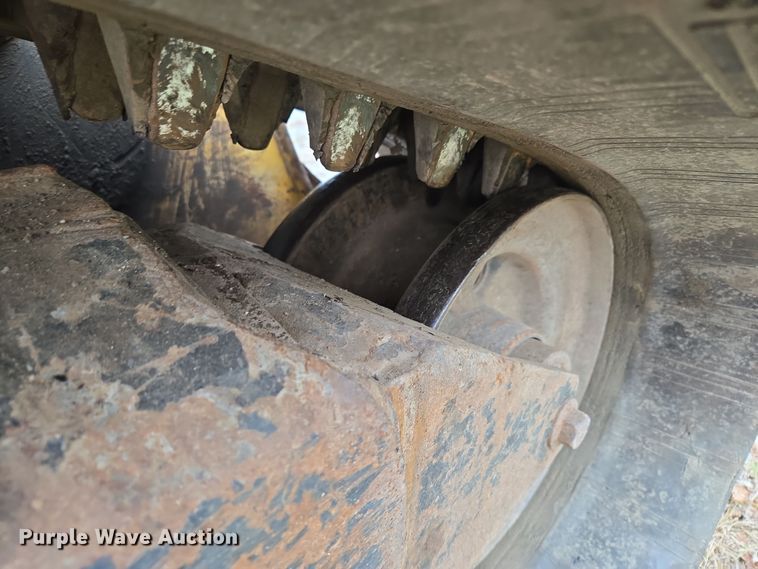 image for item EE8746 2007 John Deere CT332 tracked skid steer loader