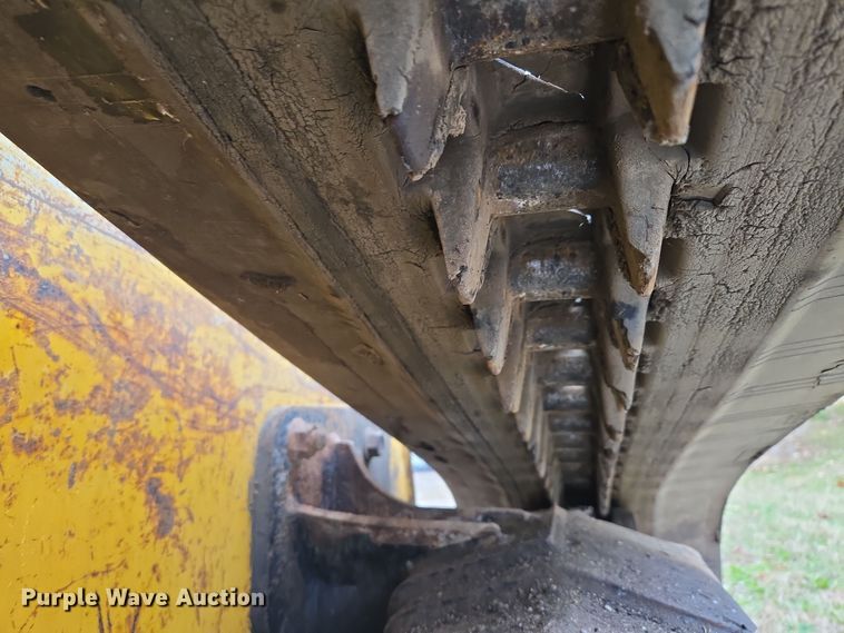 image for item EE8746 2007 John Deere CT332 tracked skid steer loader