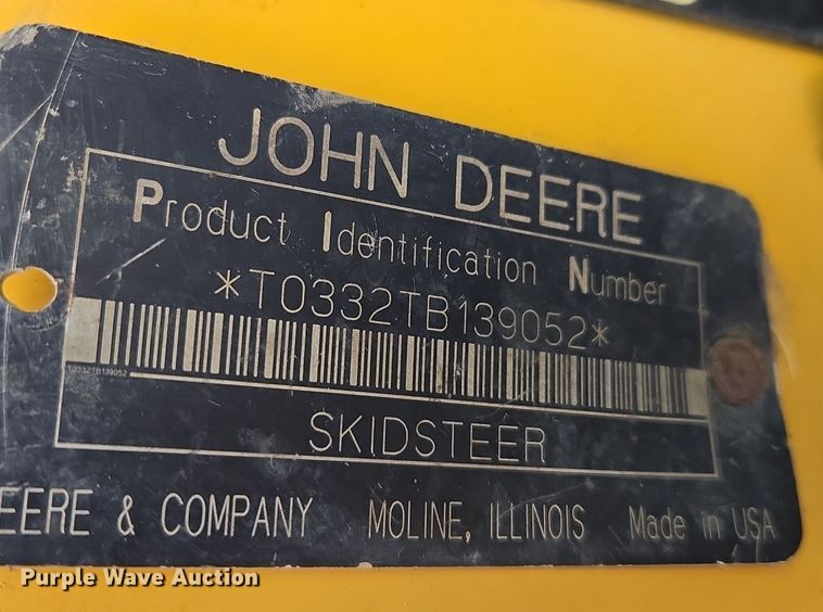 image for item EE8746 2007 John Deere CT332 tracked skid steer loader