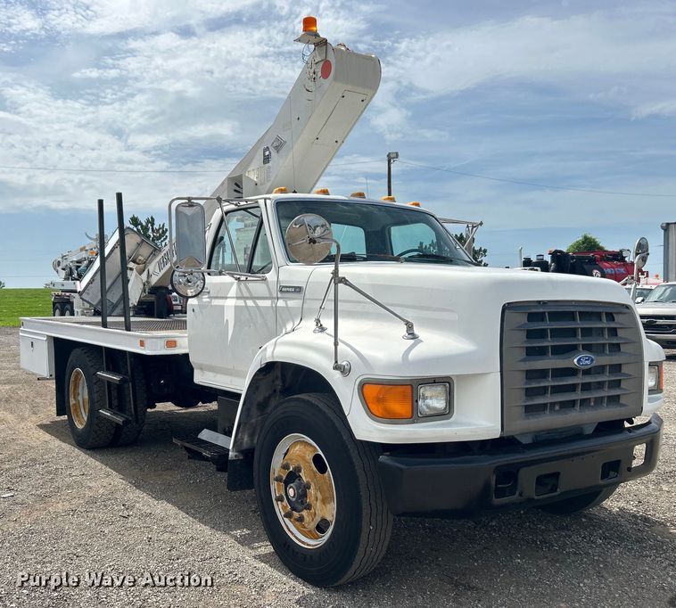 image for item EG0805 1996 Ford  F700 bucket truck