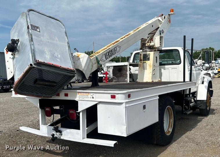 image for item EG0805 1996 Ford  F700 bucket truck