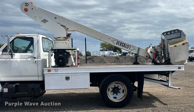 image for item EG0805 1996 Ford  F700 bucket truck