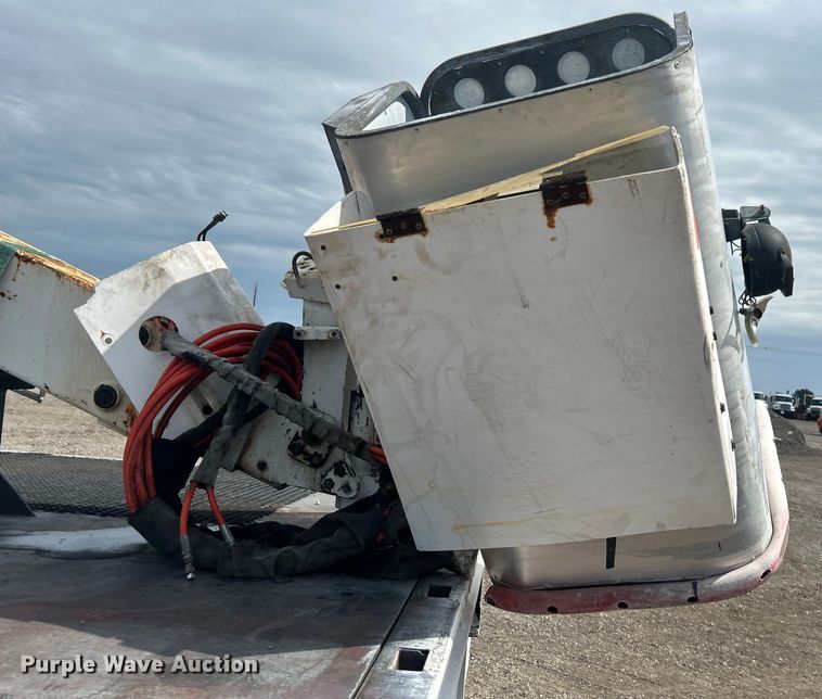 image for item EG0805 1996 Ford  F700 bucket truck
