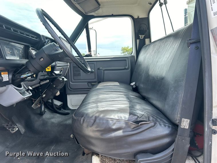 image for item EG0805 1996 Ford  F700 bucket truck