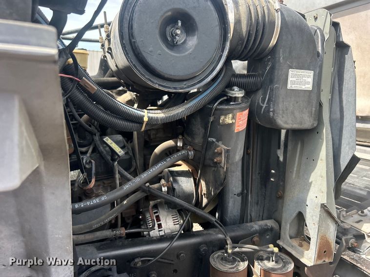 image for item EG0805 1996 Ford  F700 bucket truck