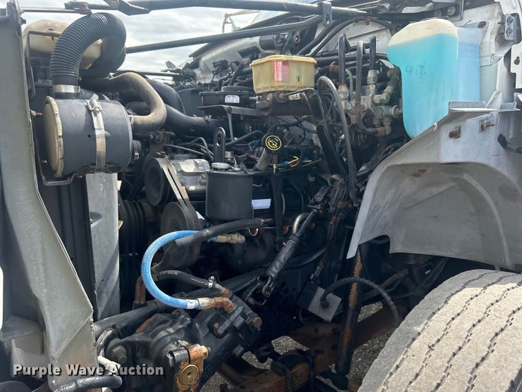 image for item EG0805 1996 Ford  F700 bucket truck