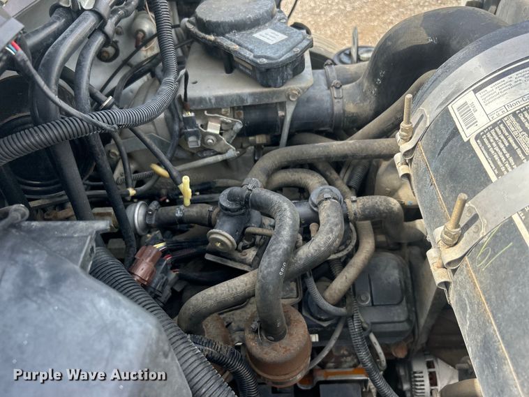 image for item EG0805 1996 Ford  F700 bucket truck