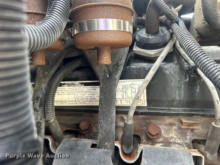 image for item EG0805 1996 Ford  F700 bucket truck