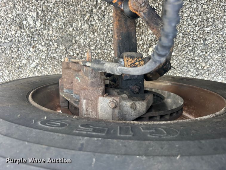 image for item EG0805 1996 Ford  F700 bucket truck