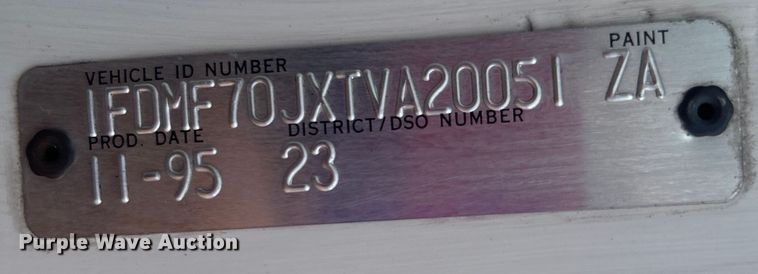 image for item EG0805 1996 Ford  F700 bucket truck