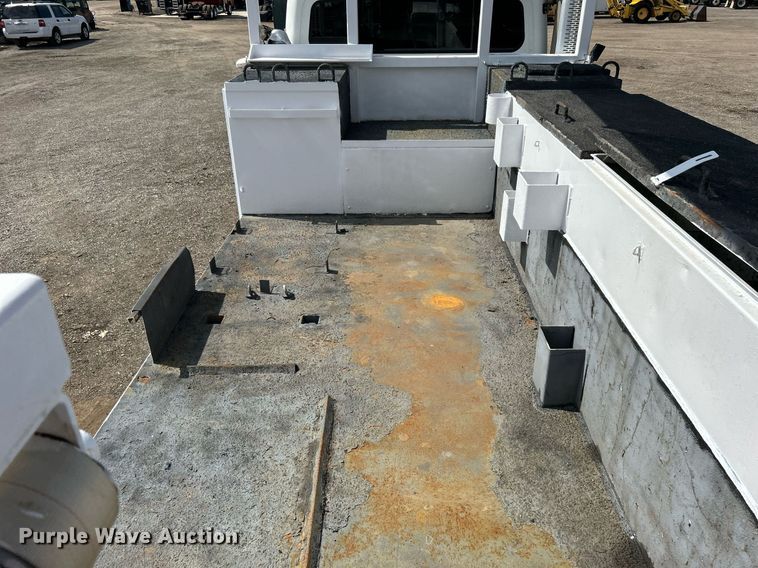 image for item EG1091 2007 Freightliner  Business Class M2 crane truck