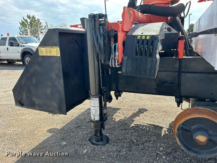 image for item EG1091 2007 Freightliner  Business Class M2 crane truck