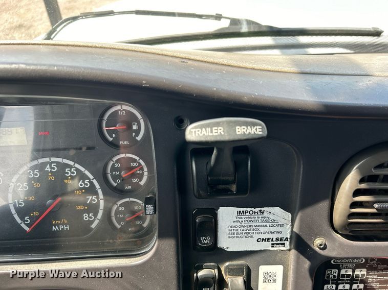 image for item EG1091 2007 Freightliner  Business Class M2 crane truck