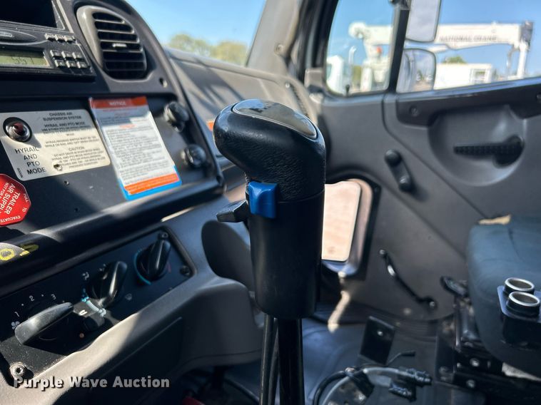 image for item EG1091 2007 Freightliner  Business Class M2 crane truck