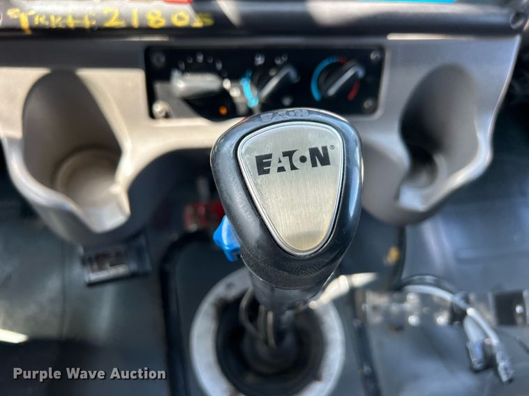 image for item EG1091 2007 Freightliner  Business Class M2 crane truck