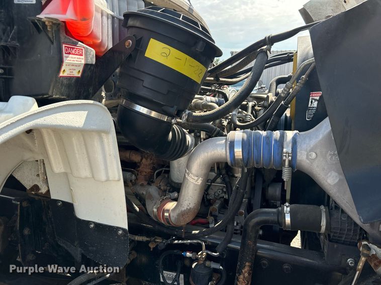 image for item EG1091 2007 Freightliner  Business Class M2 crane truck